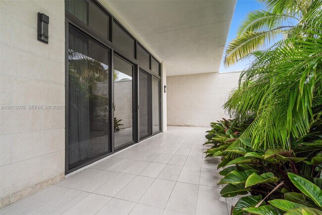 Building Photo - 16529 Botaniko Dr N