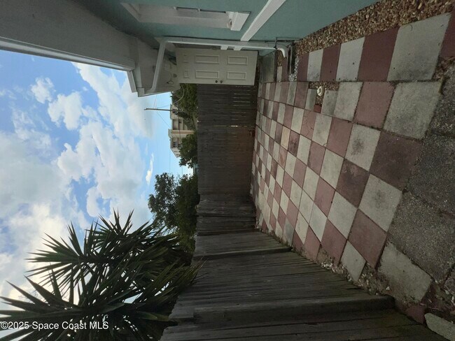 Building Photo - 249 N Orlando Ave