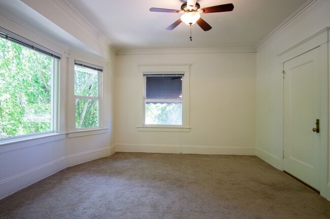 Building Photo - Lease this Beautiful Sullivan's Gulch Vintage 2-Bed w/Sunroom!
