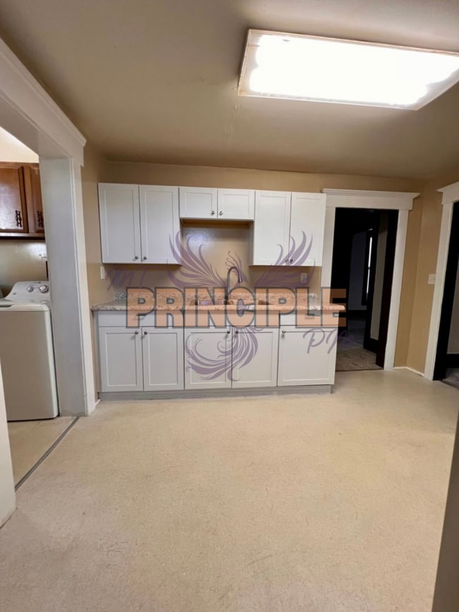 Building Photo - West Granite Street Uptown House