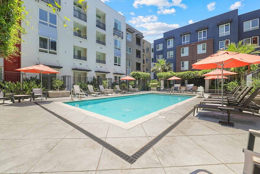 Building Photo - Meridian at Midtown