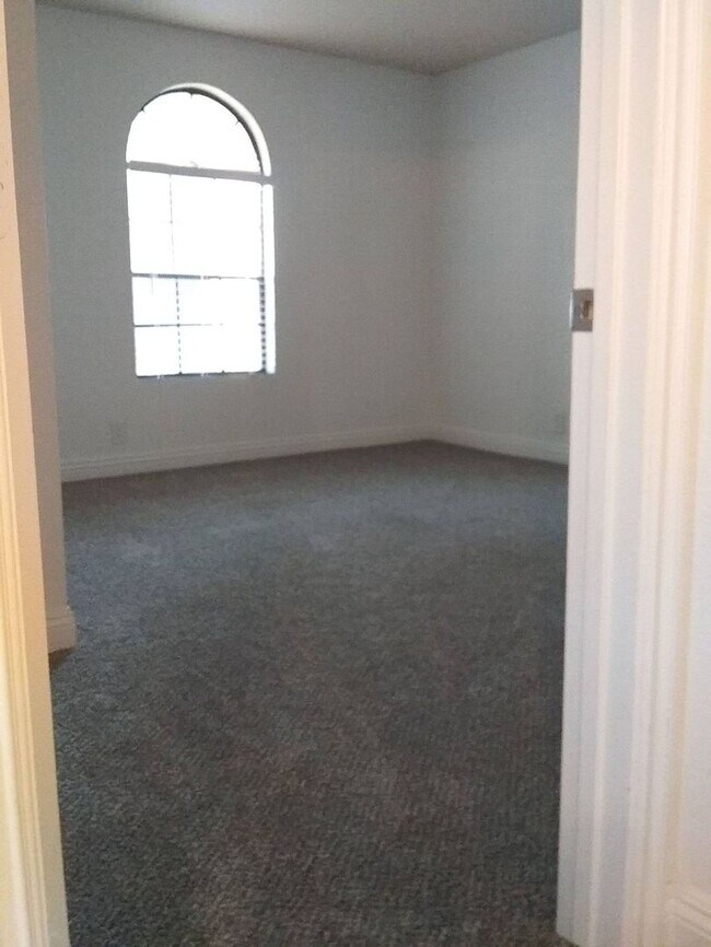 Building Photo - 4050 Pacific Harbors Dr