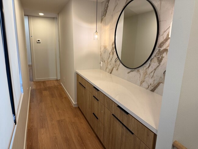 Building Photo - 714 Sage Ln