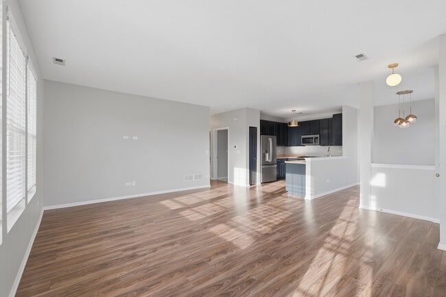 Building Photo - 1586 Millbrook Dr