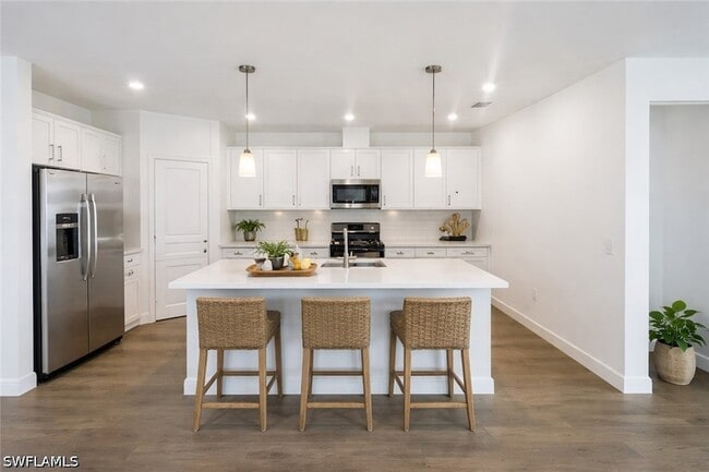 Building Photo - 19394 Hinkley Dr