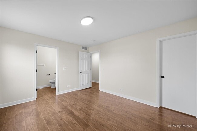 Building Photo - 1737 W Chrysler Dr