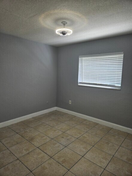 Building Photo - 309 Avanda Ct