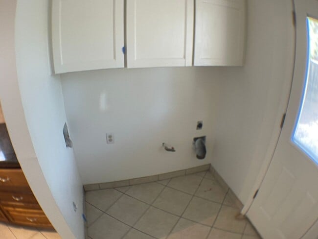 Building Photo - 3 Bedroom Home in Smokerise | Single-Level Living + Natural Light