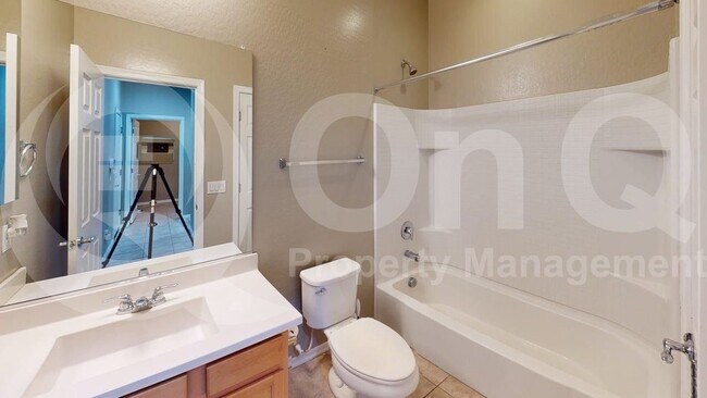 Building Photo - 14425 W Dahlia Dr