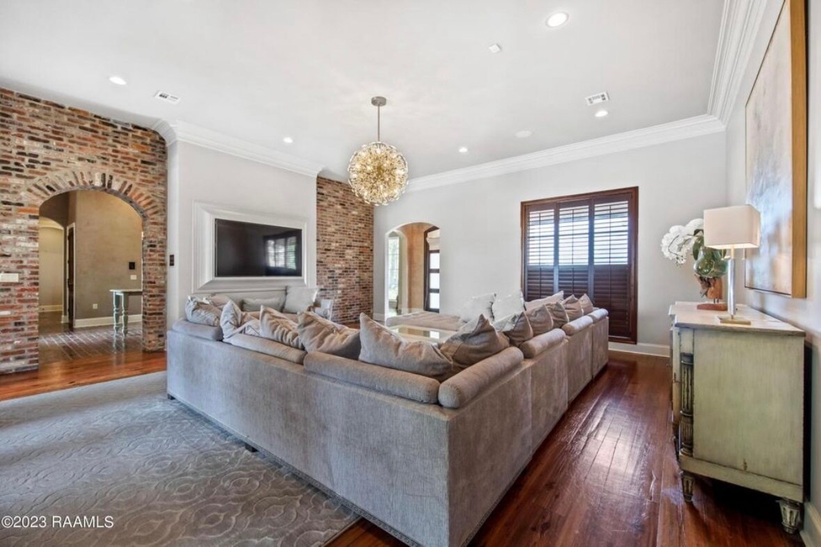 Building Photo - 401 Torrenova Cir