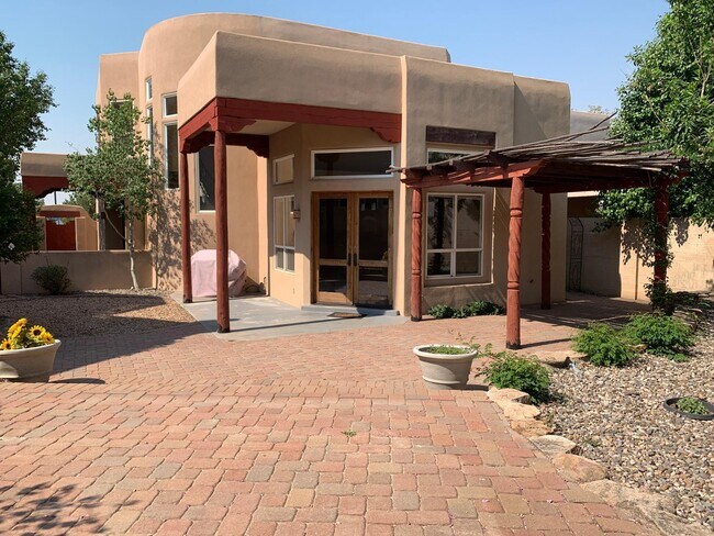 Building Photo - 12609 Sandia Ridge Pl NE