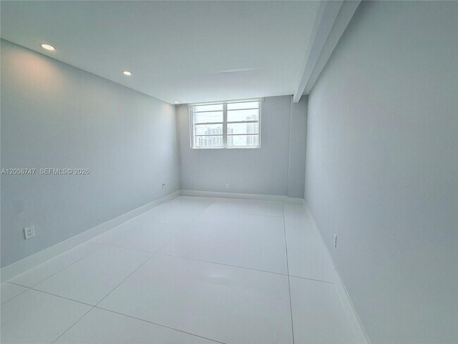 Building Photo - 19390 Collins Ave