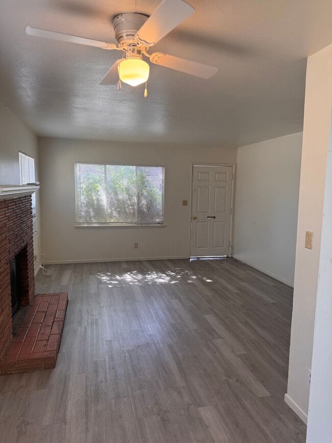 Building Photo - 3255-3259 Mayfair Blvd