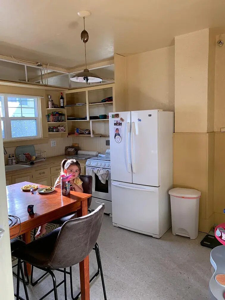 Building Photo - 601 W California St