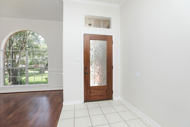 Building Photo - 25215 Aughton Dr
