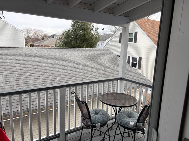 Building Photo - 52 Bolton St