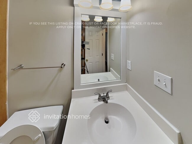 Building Photo - 48 Fenwick Ct