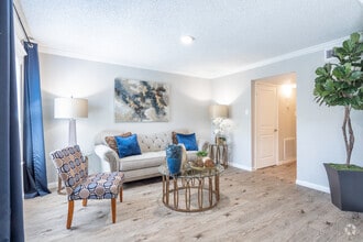 Interior Photo - Z - 11 Eleven