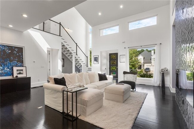 Building Photo - 1756 N Akin Dr NE