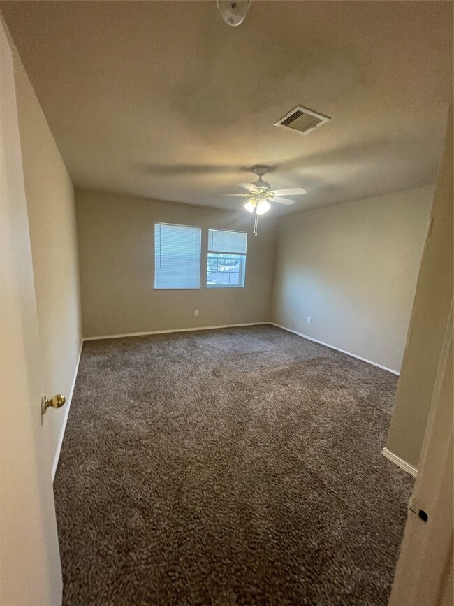 Building Photo - 5313 Carmen St