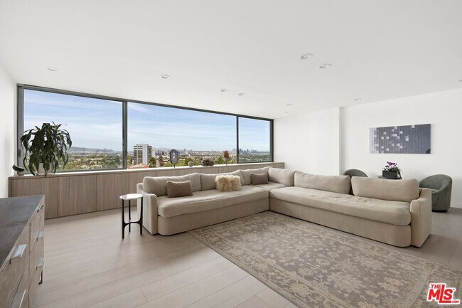 Building Photo - 2222 Ave of the Stars