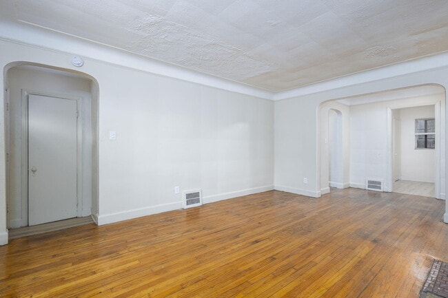 Building Photo - 16556 Ardmore St