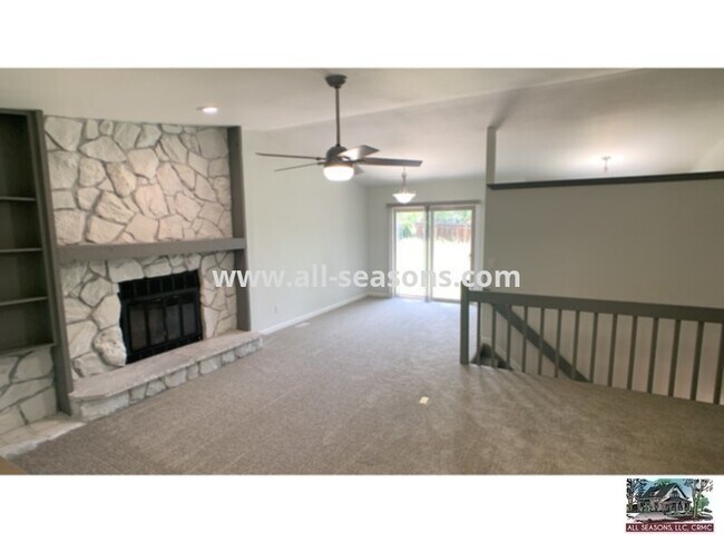 Building Photo - Magnificent rancher with partially finishe...