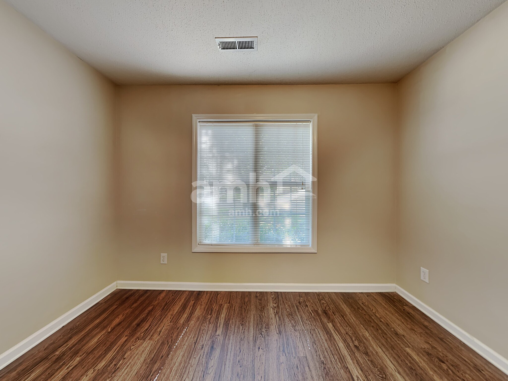 Building Photo - 100 Tudor Downs Rd