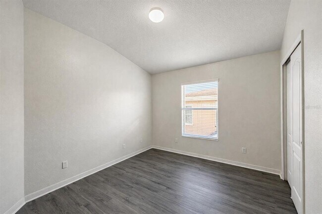 Building Photo - 15342 Oak Apple Ct