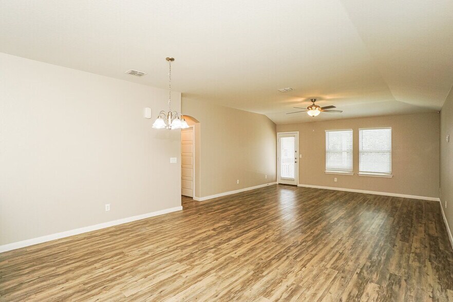 Building Photo - 2028 Atticus Dr