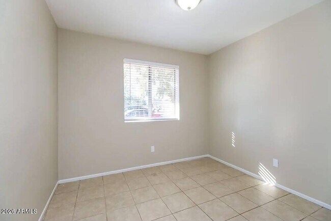 Building Photo - 535 S Udall