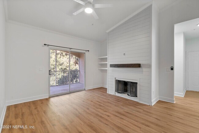 Building Photo - 230 Colima Ct