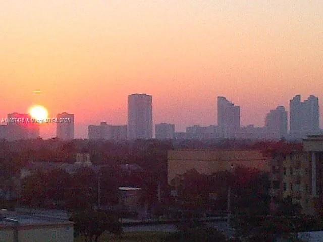 Building Photo - 1919 Van Buren St
