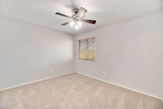 Building Photo - 9416 Bradner Dr