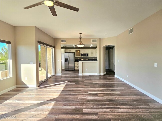 Building Photo - 10809 Garden Mist Dr