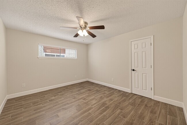 Building Photo - 7714 Renwick Dr