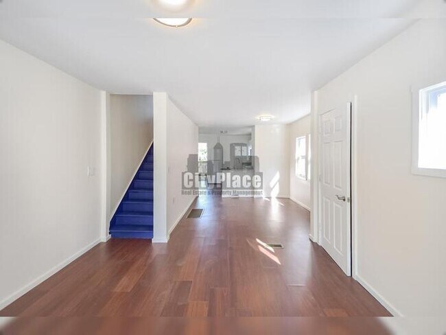 Building Photo - 227 S Dearborn St