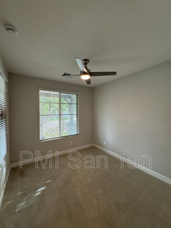 Building Photo - 4350 E Mesquite St