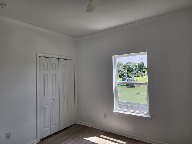 Building Photo - WATERFRONT ON WATSON BAYOU