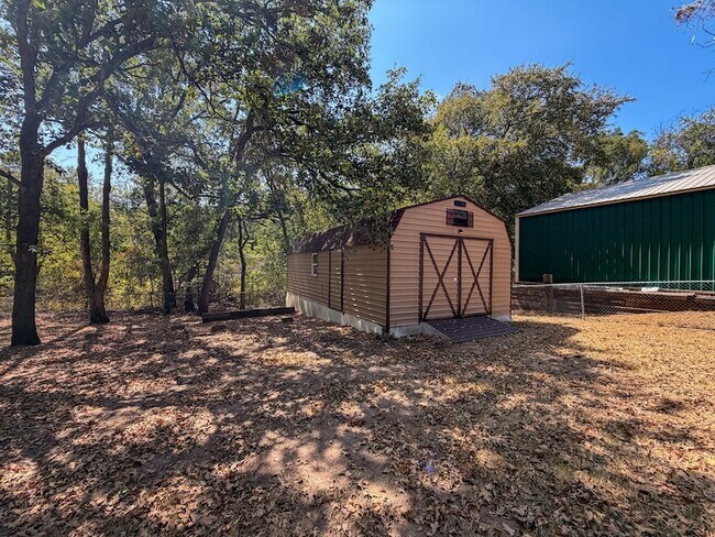Building Photo - 111 Rocky Creek Dr