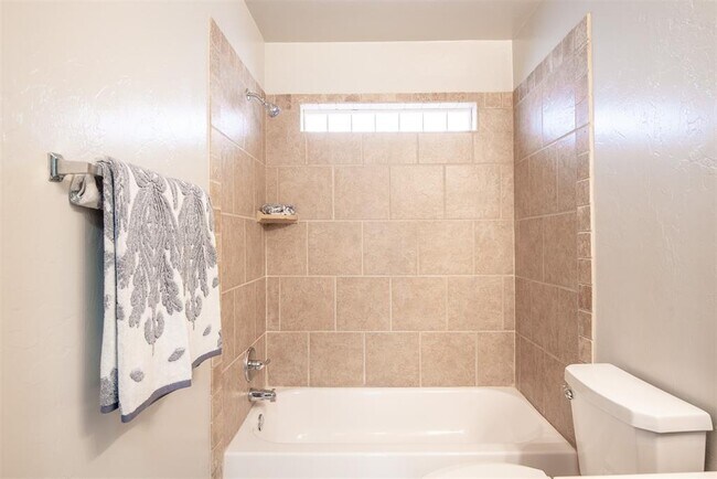 Building Photo - 8109 Frye Ln