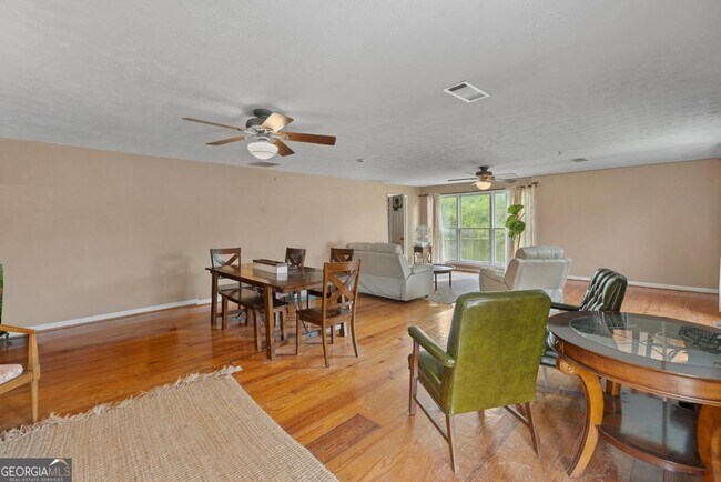 Building Photo - 6780 Johnson Rd