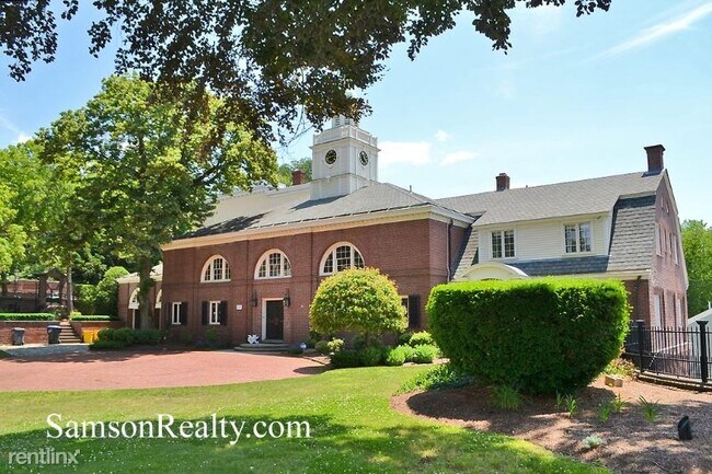 Building Photo - 2 br, 2.5 bath Townhome - 33 Power St