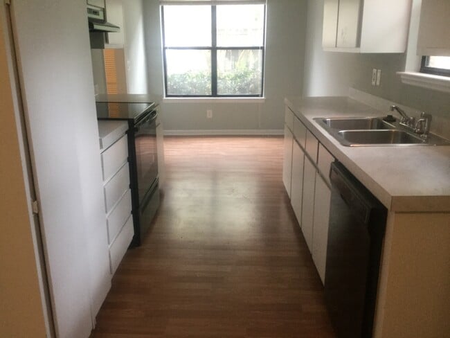 Building Photo - Great Home in Archdale community