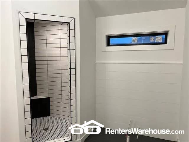 Building Photo - 4709 NE Freehold Dr