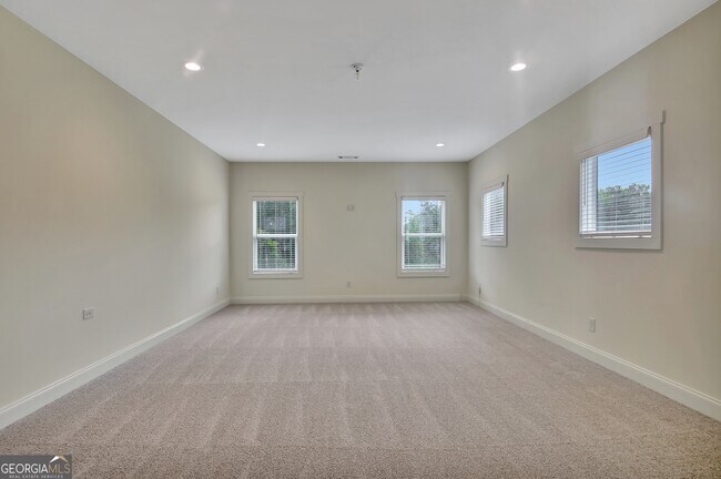 Building Photo - 255 Cicely Wy