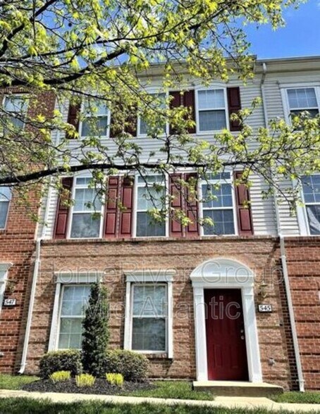 Building Photo - 545 Ensemble Ct