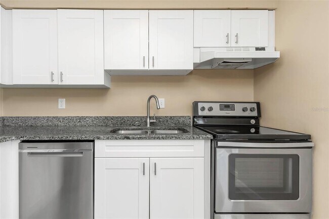 Building Photo - 6842 62nd Ave N