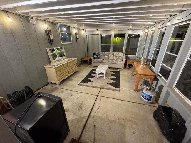 Building Photo - 4003 Owl Dr