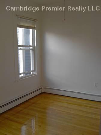 Building Photo - 103 Sciarappa St